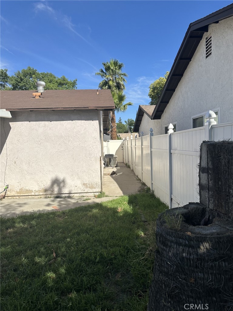 1161 Blue Ridge Lane Colton, CA 92324 - Photo 25 of 36 a view of a back yard
