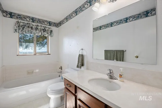 $629,900 | 106 B N 600 Street West, Paul, ID 83347