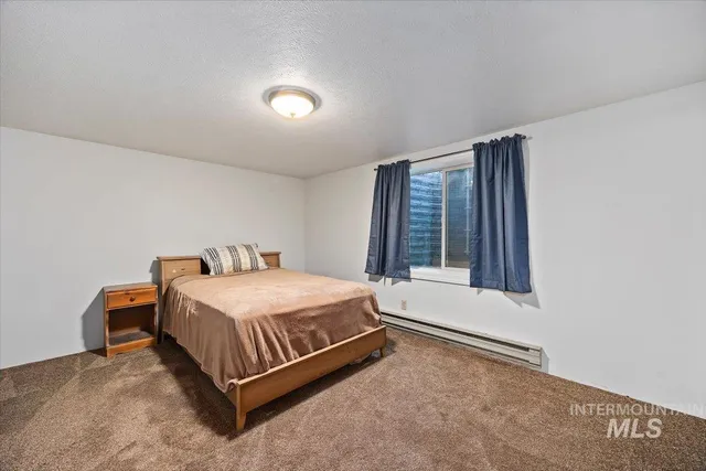 $629,900 | 106 B N 600 Street West, Paul, ID 83347