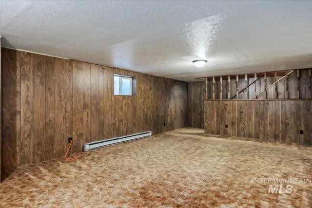 $629,900 | 106 B N 600 Street West, Paul, ID 83347