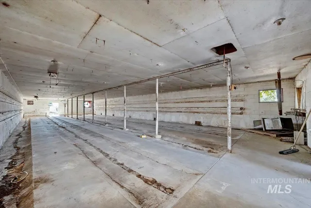 $629,900 | 106 B N 600 Street West, Paul, ID 83347