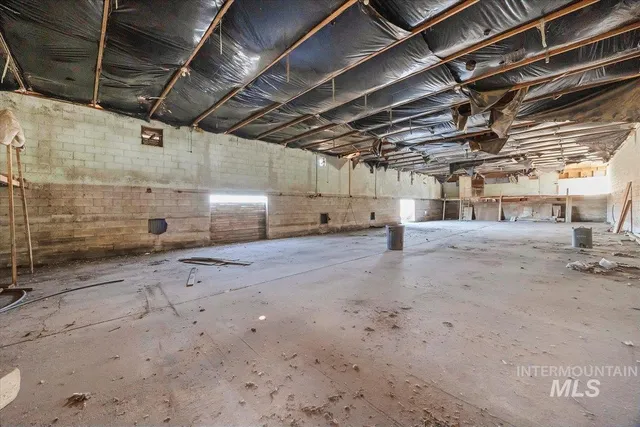 $629,900 | 106 B N 600 Street West, Paul, ID 83347