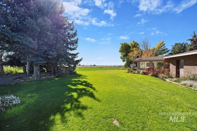 $629,900 | 106 B N 600 Street West, Paul, ID 83347