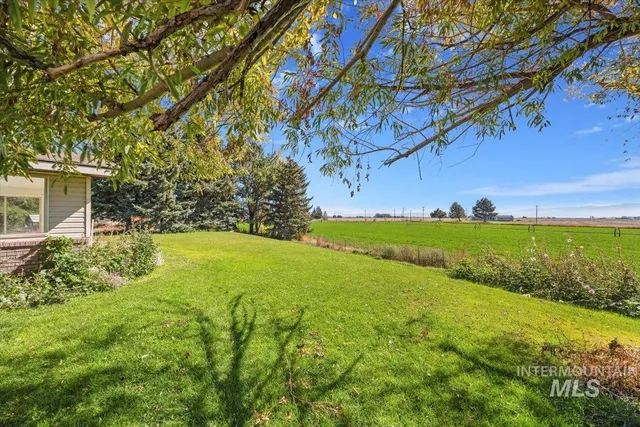 $629,900 | 106 B N 600 Street West, Paul, ID 83347