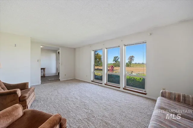 $629,900 | 106 B N 600 Street West, Paul, ID 83347