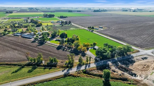 $629,900 | 106 B N 600 Street West, Paul, ID 83347