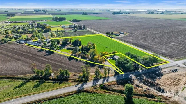 $629,900 | 106 B N 600 Street West, Paul, ID 83347