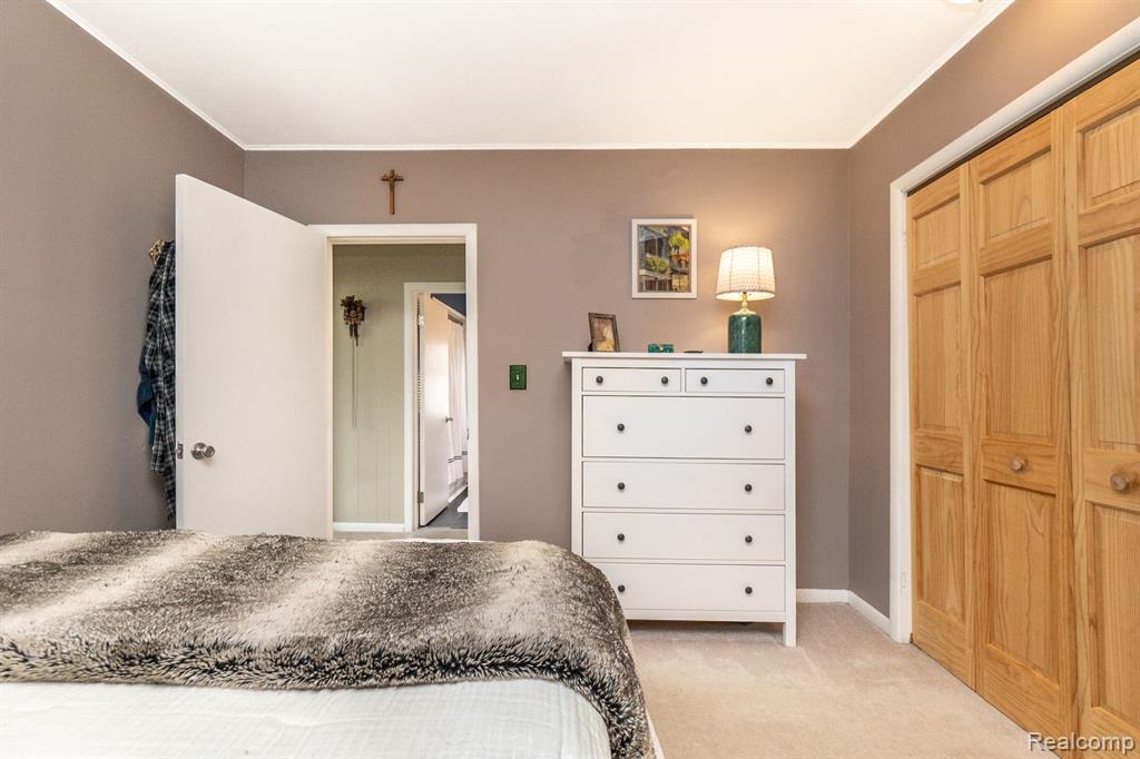 22827 Power Road Farmington, MI 48336 - Photo 16 of 38