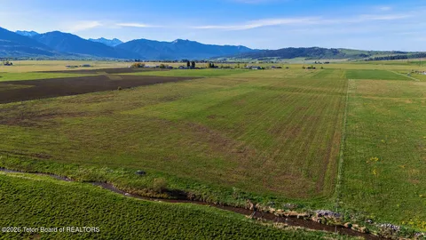 $785,000 | 122 County Road 122, Thayne, WY 83127