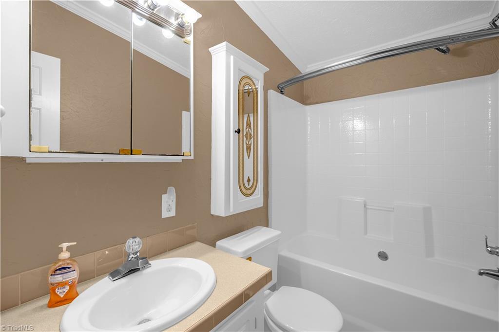 2631 Price Grange Road Eden, NC 27288 - Photo 17 of 49