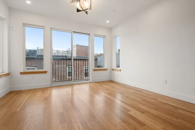 $1,450,000 | 58 Kent, Unit 402, Brookline, MA 02445