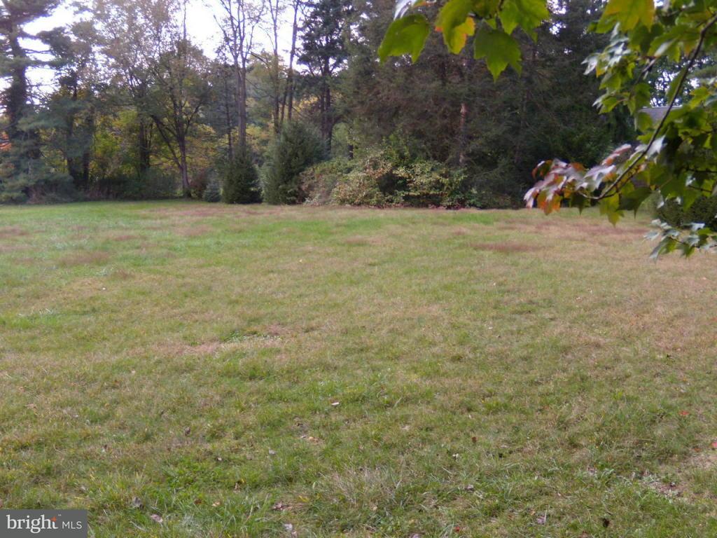 2714 Brookfield Road Lancaster, PA 17601 - Photo 3 of 7
