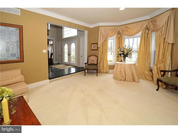 4725 Cheshire Road Doylestown, PA 18902 - Photo 7 of 24 Living Room