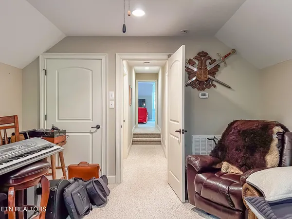 $1,100,000 | 711 Hunting Fox Lane, Knoxville, TN 37934