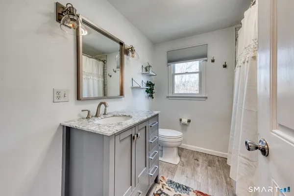 $489,900 | 184 Hobart Street, Southington, CT 06489
