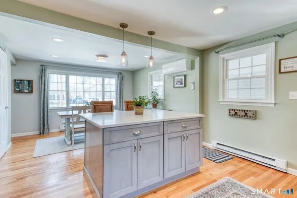 $489,900 | 184 Hobart Street, Southington, CT 06489