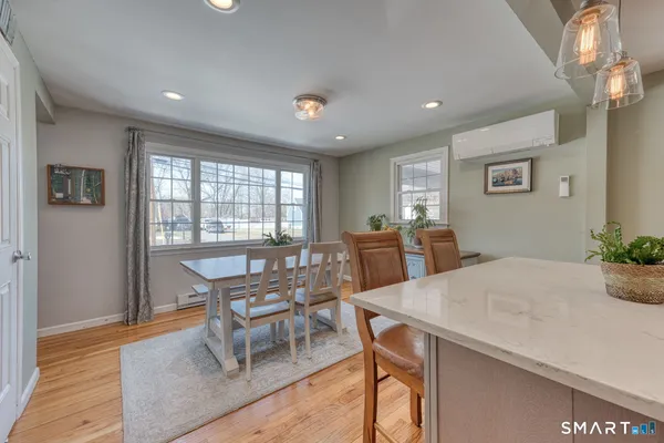 $489,900 | 184 Hobart Street, Southington, CT 06489