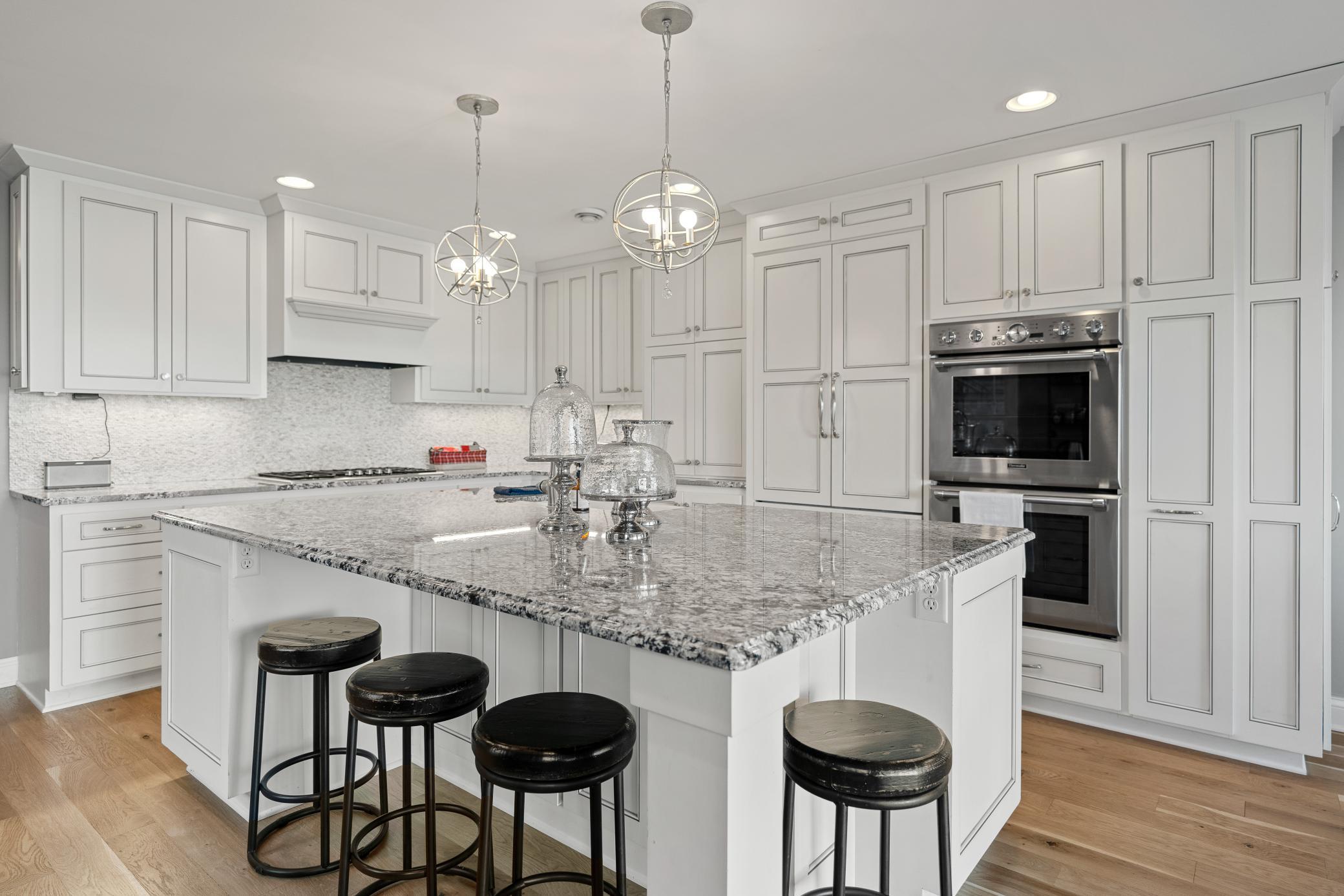 4018 Sunset Drive Spring Park, MN 55384 - Photo 2 of 17