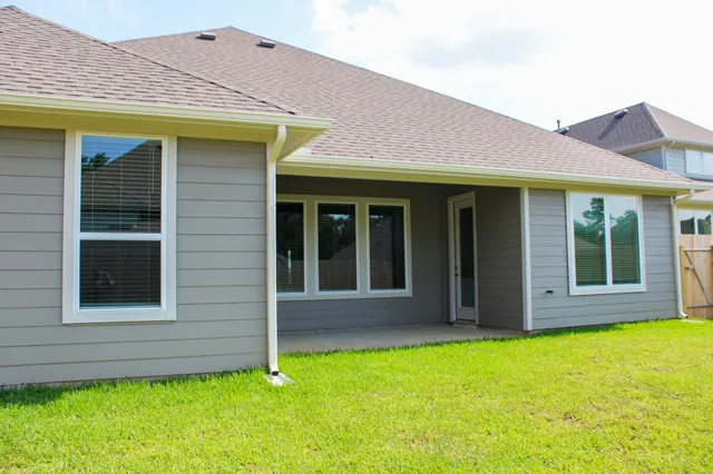 $2,700 | 15212 Tattle Creek Lane, Conroe, TX 77384