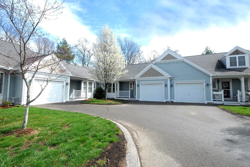 12 Strawberry Lane, Unit F Hudson, MA 01749 - Photo 1 of 35