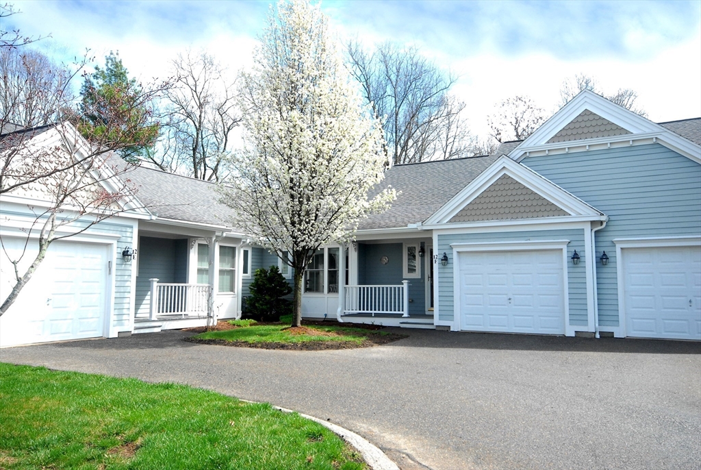 12 Strawberry Lane, Unit F Hudson, MA 01749 - Photo 2 of 35