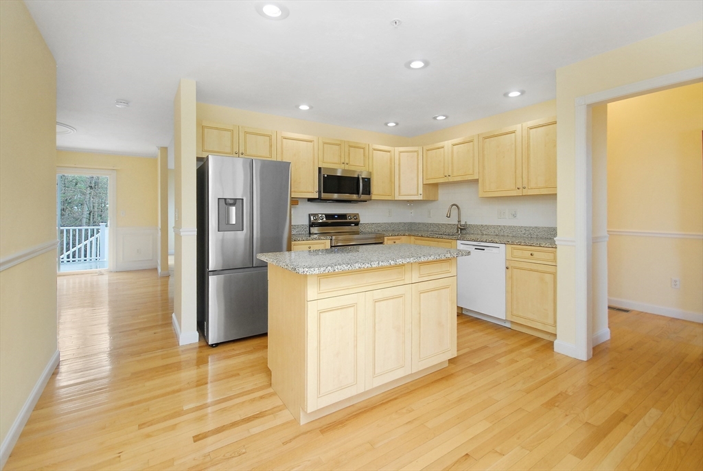 12 Strawberry Lane, Unit F Hudson, MA 01749 - Photo 21 of 35