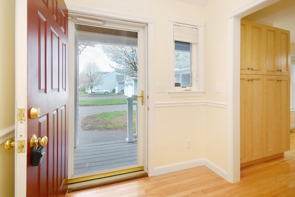12 Strawberry Lane, Unit F Hudson, MA 01749 - Photo 5 of 35