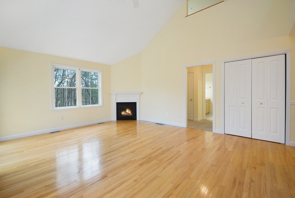 12 Strawberry Lane, Unit F Hudson, MA 01749 - Photo 8 of 35
