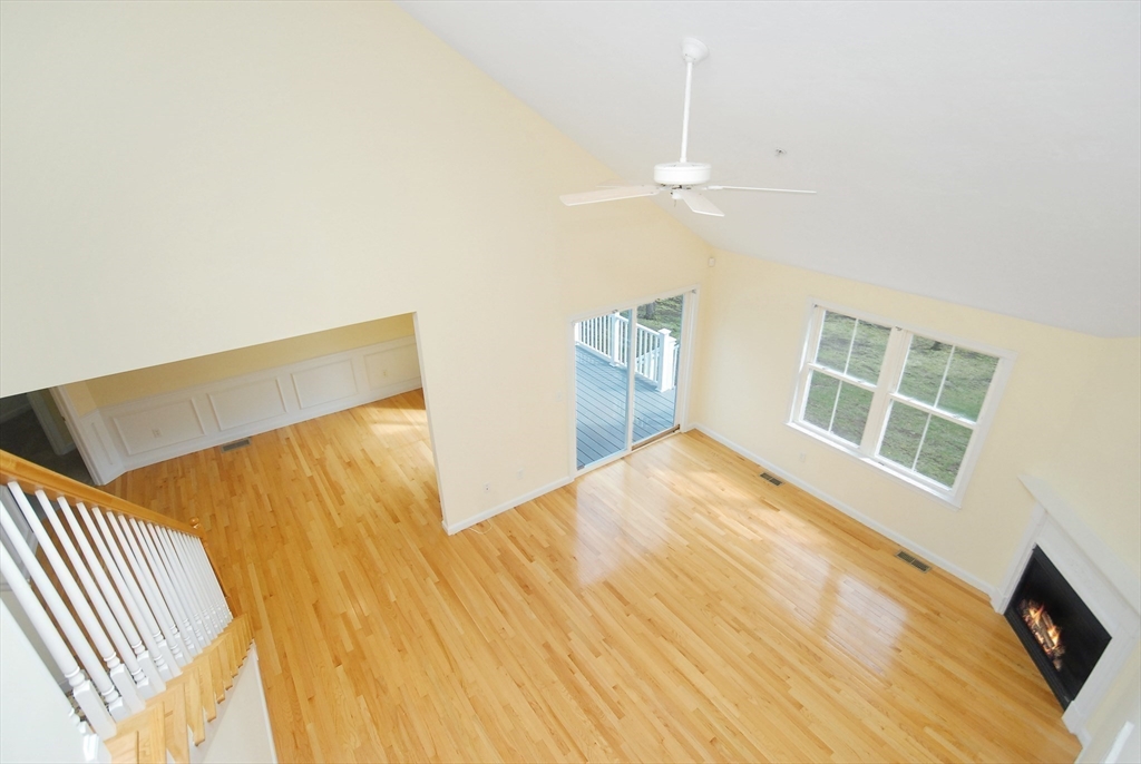 12 Strawberry Lane, Unit F Hudson, MA 01749 - Photo 9 of 35