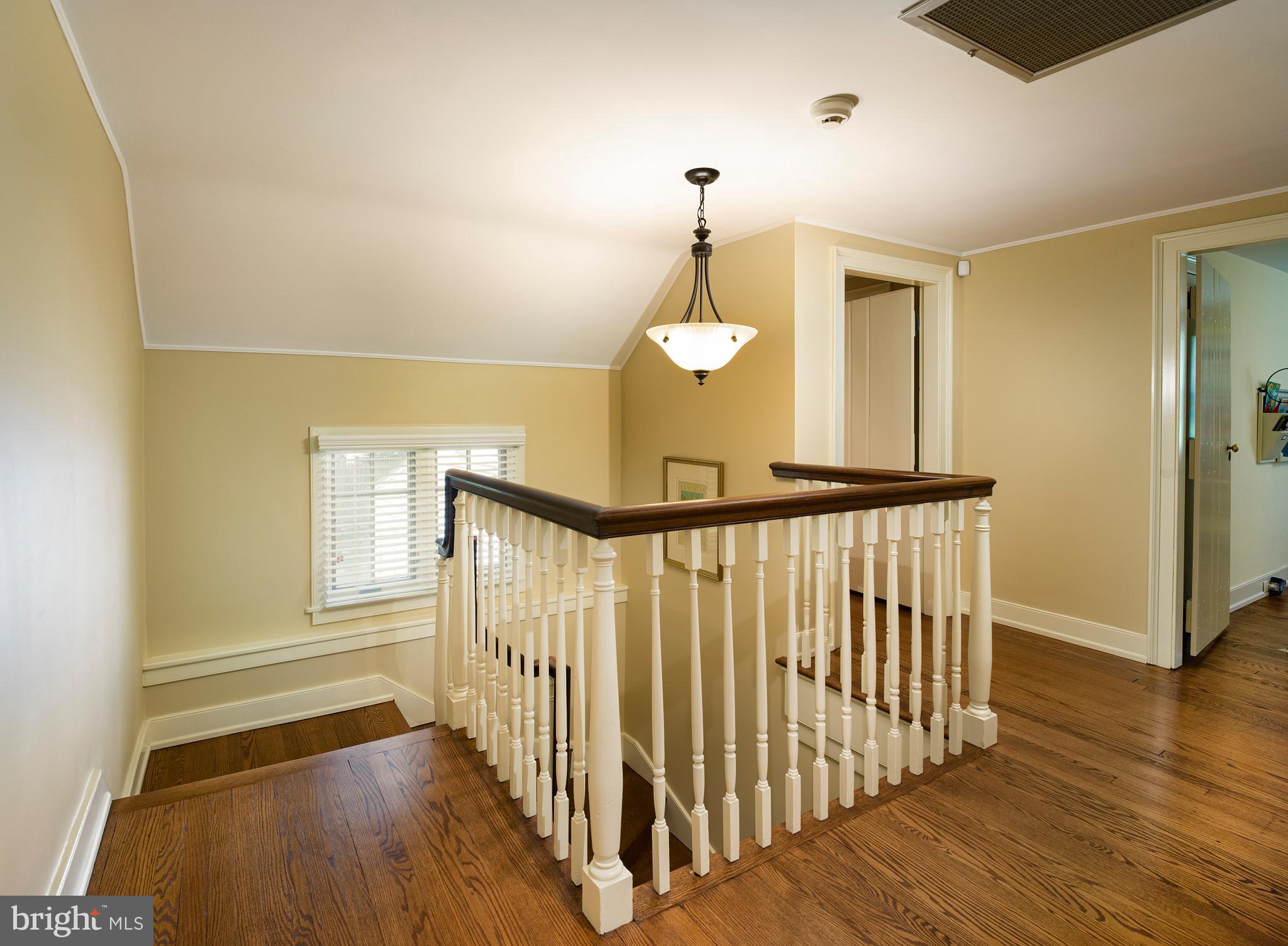 407 Wynmere Road Wynnewood, PA 19096 - Photo 25 of 34 Landing