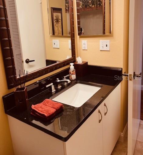 9320 Clubside Circle, Unit 2308 Sarasota, FL 34238 - Photo 26 of 51 a close view of kitchen island