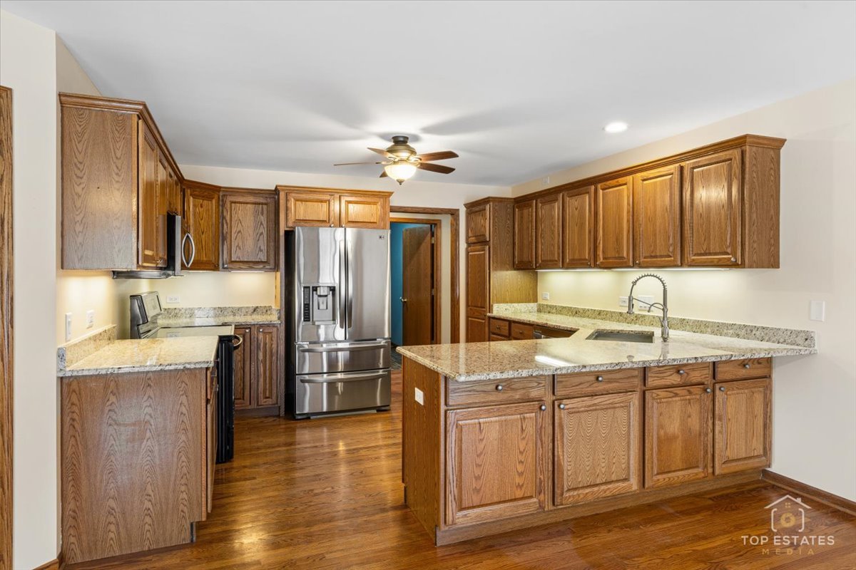 8413 St Moritz Drive Spring Grove, IL 60081 - Photo 12 of 37