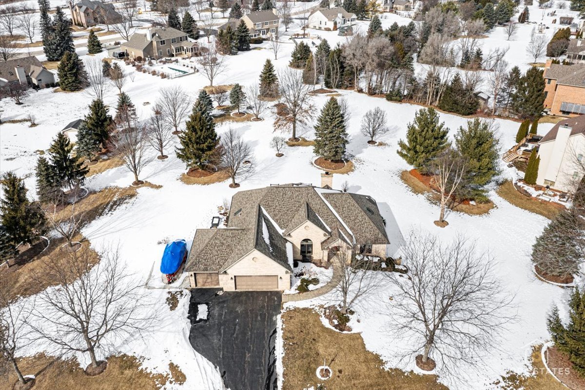 8413 St Moritz Drive Spring Grove, IL 60081 - Photo 3 of 37
