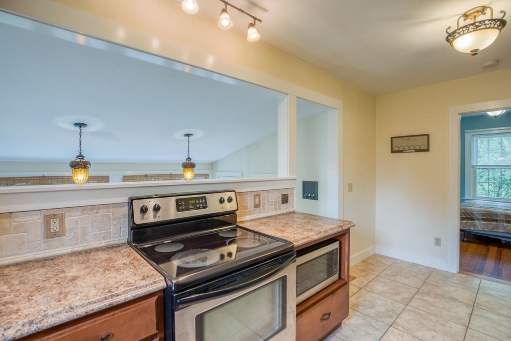2483 Wilbraham Road Springfield, MA 01129 - Photo 8 of 40
