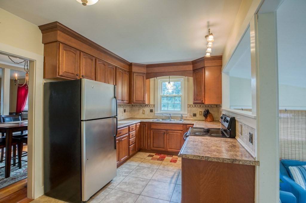 2483 Wilbraham Road Springfield, MA 01129 - Photo 10 of 40