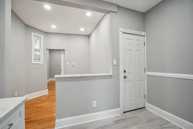 $1,950 | 198 Griffith Street, Unit 2R, Jersey City, NJ 07307