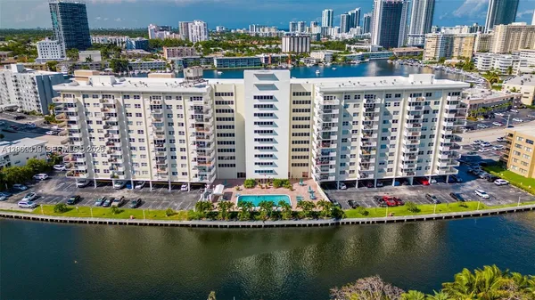 $1,900 | 401 Golden Isles Drive, Unit 801, Hallandale Beach, FL 33009