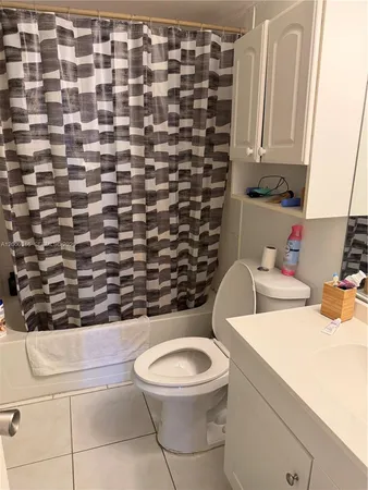 $1,900 | 401 Golden Isles Drive, Unit 801, Hallandale Beach, FL 33009