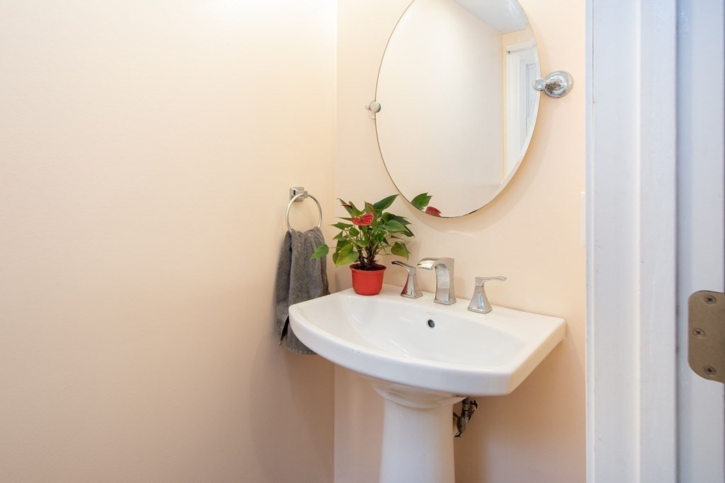 151 Valley Road Plymouth, MA 02360 - Photo 11 of 26 Gallery Image 11