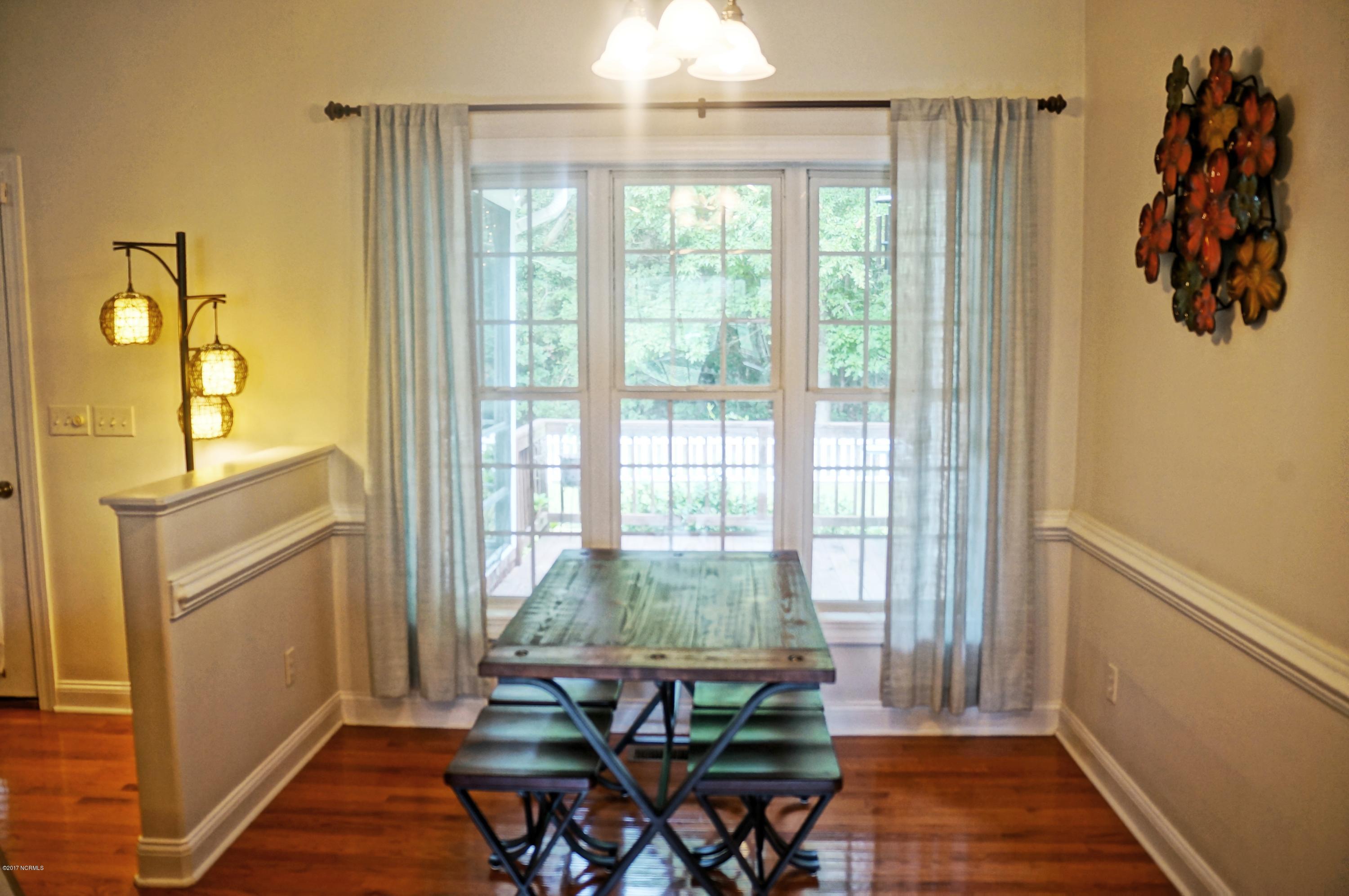 117 Nyon Road New Bern, NC 28562 - Photo 14 of 35 Breakfast Room