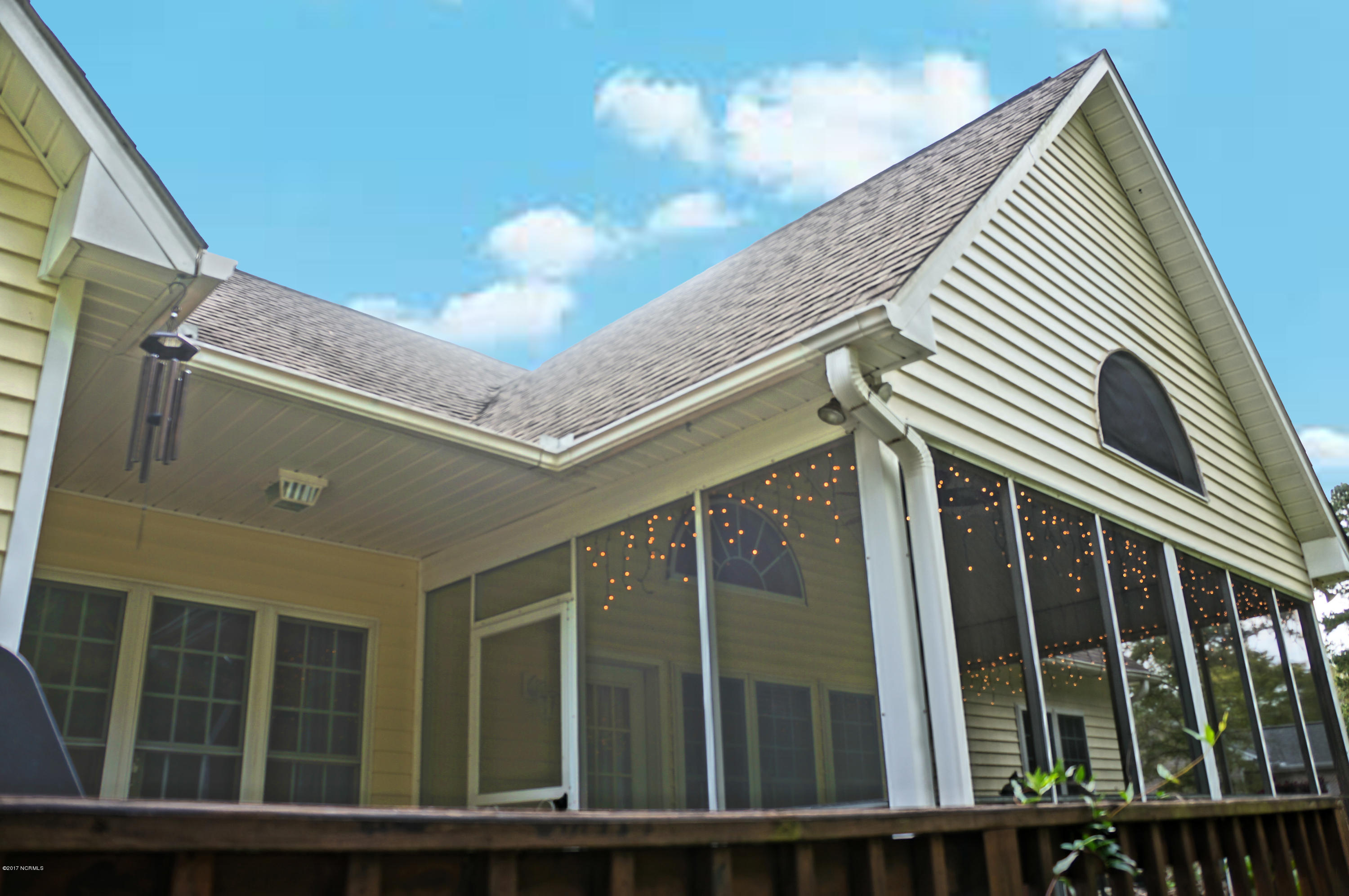 117 Nyon Road New Bern, NC 28562 - Photo 26 of 35 Deck