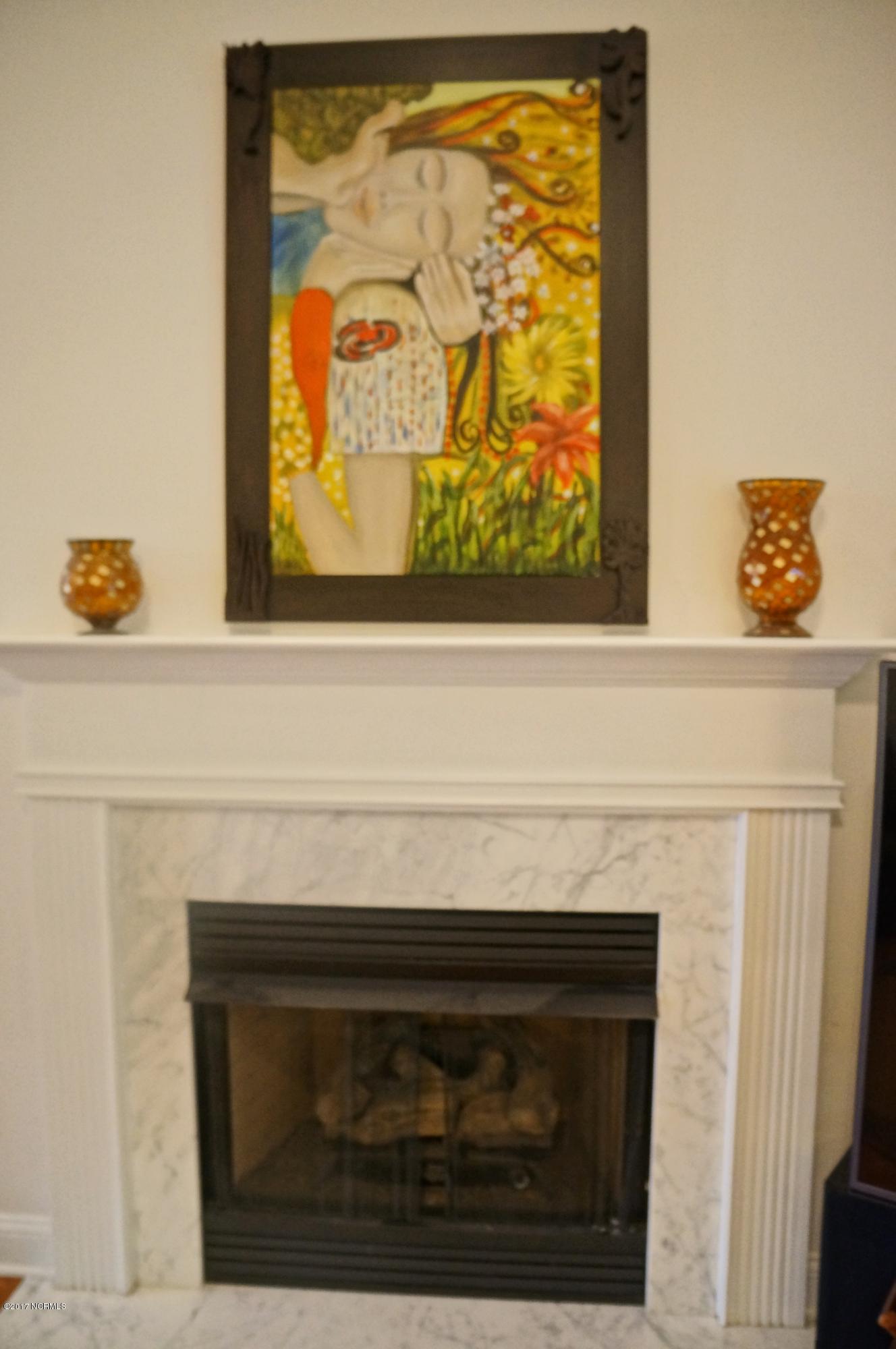 117 Nyon Road New Bern, NC 28562 - Photo 7 of 35 Pretty Fireplace