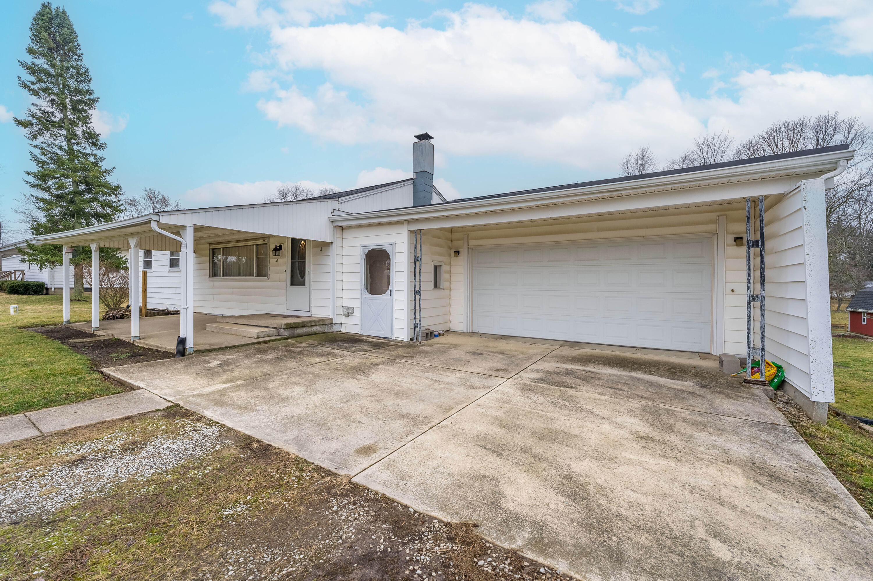 6067 Pasco-Montra Road Sidney, OH 45365 - Photo 2 of 33