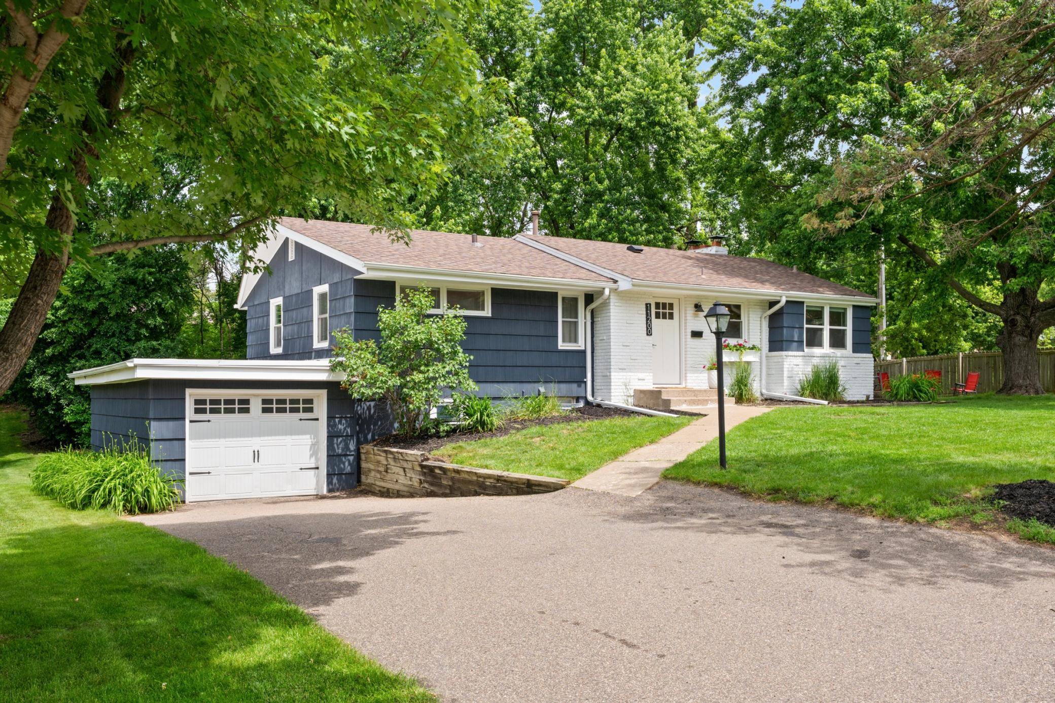 11200 Oakvale Road North Minnetonka, MN 55305 - Photo 37 of 37