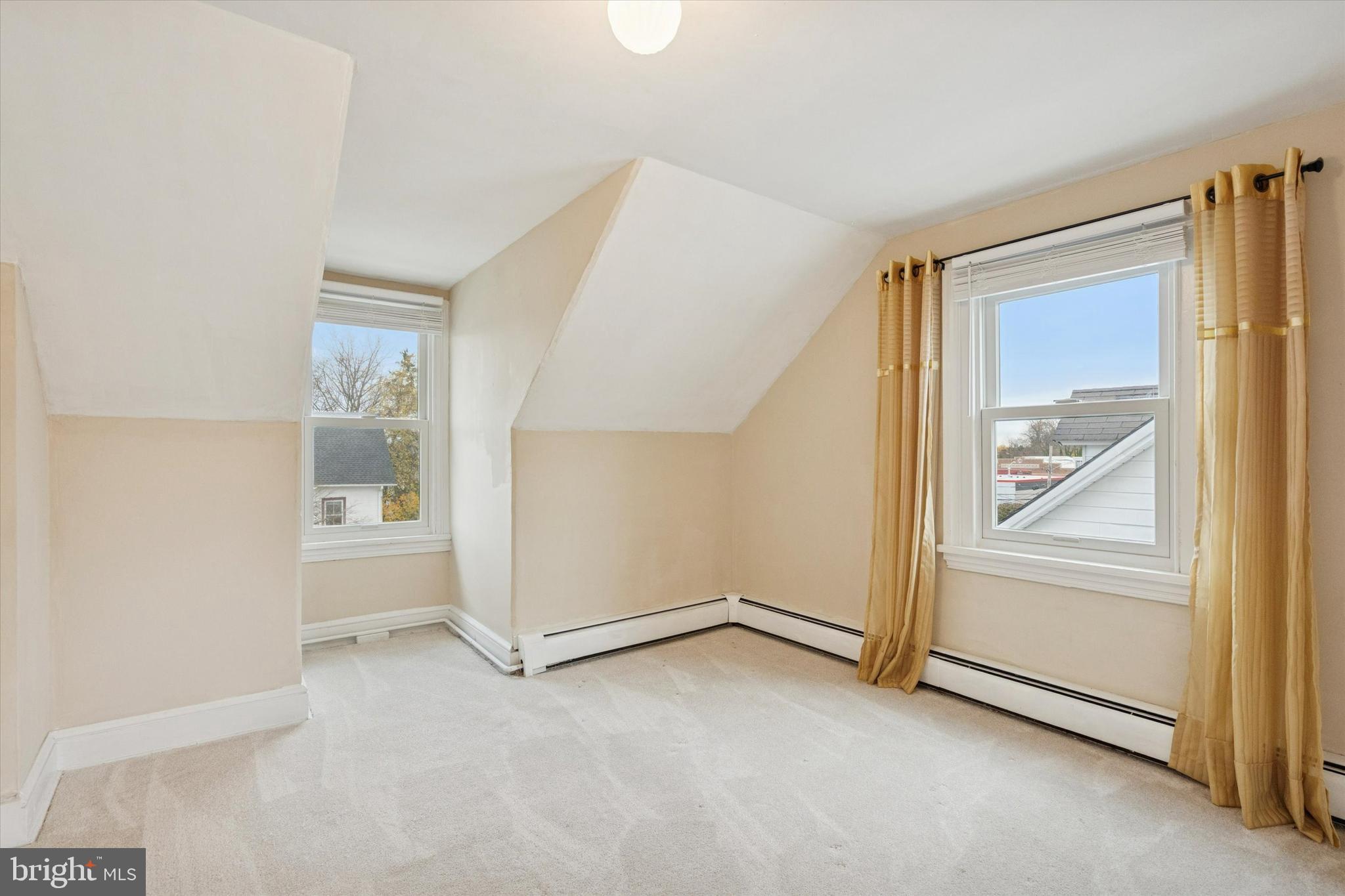 27 South Merion Avenue Bryn Mawr, PA 19010 - Photo 13 of 26 Unit 3 - Living Room