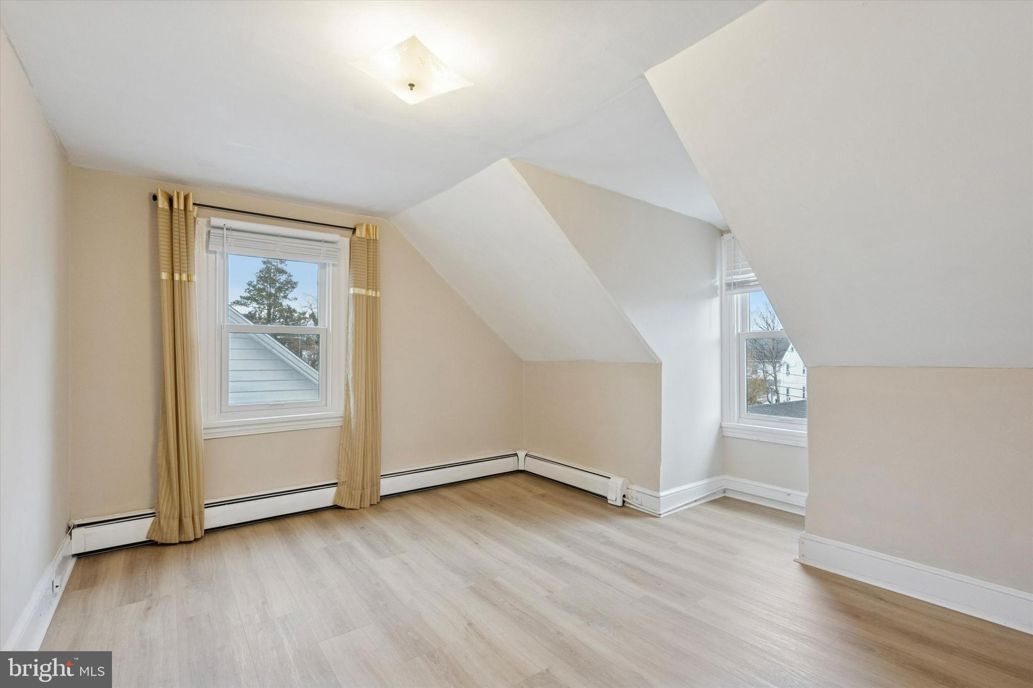 27 South Merion Avenue Bryn Mawr, PA 19010 - Photo 14 of 26 Unit 3 - Bedroom