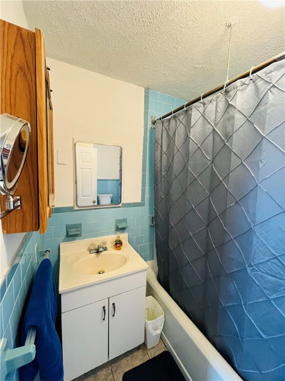 2197 West Shore Road Warwick, RI 02889 - Photo 4 of 14 Gallery Image 4