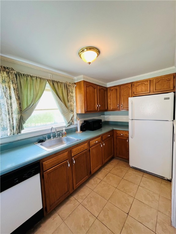2197 West Shore Road Warwick, RI 02889 - Photo 6 of 14 Gallery Image 6