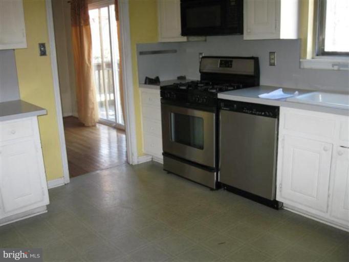 11906 Callow Terrace Laurel, MD 20708 - Photo 2 of 7 Kitchen