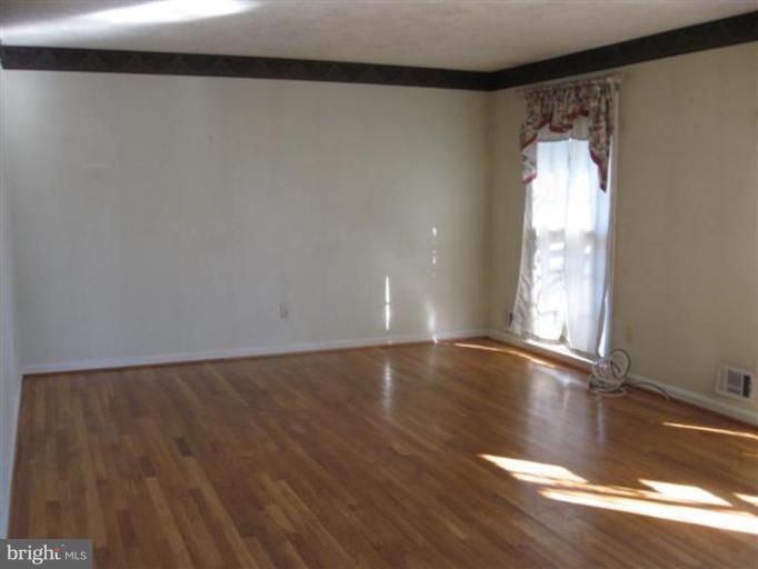 11906 Callow Terrace Laurel, MD 20708 - Photo 3 of 7 Living Room
